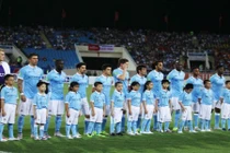 Báo chí Anh chê công tác tổ chức trận Việt Nam-Man City