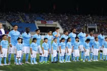 Báo chí Anh chê công tác tổ chức trận Việt Nam-Man City