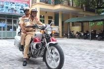 CSGT Thanh Hóa gắn camera trên mũ khi tuần tra