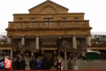 Nhà lơ lửng giữa không trung của phù thủy kiến trúc