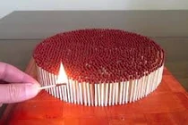 Chuyện gì xảy ra khi đốt 10 nghìn que diêm cùng lúc?