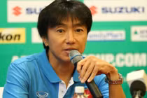 LĐBĐ Việt Nam không sa thải HLV Toshiya Miura