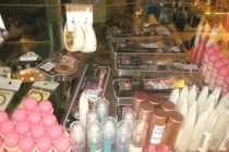 Đoán lý do tiếp viên Vietnam Airlines thích “chôm” hàng Nhật