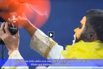 "Siêu nhân" Việt dùng lưỡi chặn cánh quạt đang quay