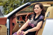 “Động cơ” của vợ Huỳnh Uy Dũng khi tặng quà trăm tỷ?