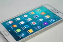 Chưa lên kệ, Samsung Galaxy S5 đã nóng vì khuyến mãi