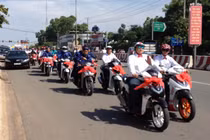 Hàng chục xe SH náo loạn lễ rước dâu ở Bình Dương