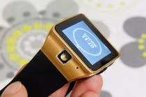 Đồng hồ thông minh Trung Quốc giá 200.000 đồng có gì?