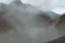 Hồ nước sôi quanh năm có một không hai thế giới