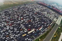 Những vụ tắc đường ám ảnh cả thế giới