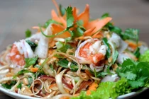 Bí quyết làm nộm hoa chuối hải sản ngon ngọt tại nhà