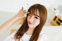 Thoa xà phòng lên lông mày, kết quả phụ nữ nào cũng kinh ngạc