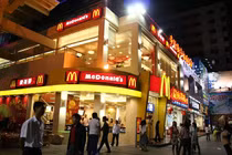 McDonald's sắp ra Hà Nội, "ngự" tại đất vàng Đinh Lễ?