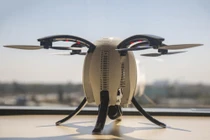 Máy bay không người lái giống quả trứng giá 38 triệu đồng