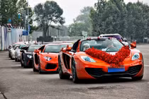 Đọ độ chơi siêu xe ngông cuồng của đại gia Trung Quốc