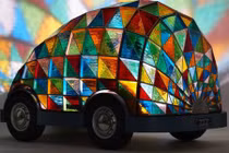 Mê mẩn “siêu xe” thủy tinh có một không hai thế giới