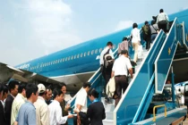 Vietnam Airlines lạnh lùng tăng giá vé?