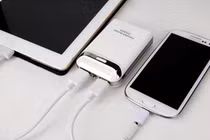 Sự thật sạc điện thoại qua đêm gây chai pin, lãng phí điện