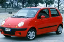 Những ô tô “ăn” ít xăng, giá dưới 300 triệu tại VN