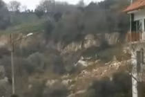 Cảnh sạt lở đất kinh hoàng như ngày tận thế