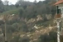 Cảnh sạt lở đất kinh hoàng như ngày tận thế