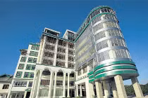 Chốn “ăn chơi, nhảy múa” của U23 VN tại Myanmar