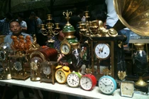 Ngắm hàng “độc” tại phiên chợ đồ xưa Hà Nội