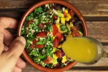 Chảy nước miếng với 10 món xà lách ngon nhất thế giới