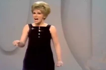 Cười lăn lộn với tâm sự chua chát của một "gái ế"