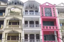 Nhà ống độc chót vót giữa Hà Nội