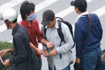 Kinh hoàng chợ ma túy Sài Gòn