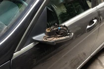 Những pha bẻ trộm gương ô tô táo tợn nhất