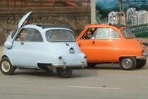 Cặp đôi "bong bóng" BMW Isetta độc nhất Việt Nam