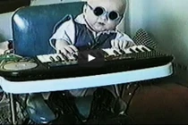 Những hành động nực cười chỉ trẻ con mới hiểu