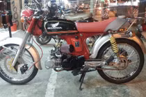 Dân chơi chịu chi biến Honda 67 cổ thành xe sành điệu