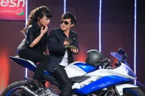 Hoài Linh bất ngờ cưỡi mô tô khủng thử làm dân chơi