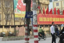 Kinh hoàng cột điện trên đường phố Hà Nội