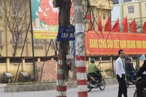 Kinh hoàng cột điện trên đường phố Hà Nội