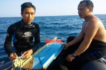 Cận cảnh mảnh vỡ máy bay Su-22 vừa vớt được