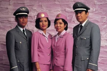 Tiếp viên hàng không mặc gì vào 50 năm trước?