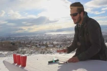 Độc đáo trình diễn âm nhạc bằng súng và cốc nhựa