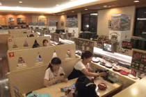 Xem cách vận hành một nhà hàng sushi băng chuyền ở Nhật