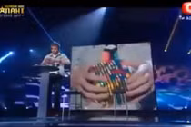 Hoa mắt màn xoay rubik thiên tài của trai trẻ