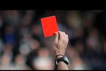 Lộ diện trọng tài có máu điên nhất lịch sử bóng đá