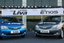 Chi tiết 2 mẫu xe giá rẻ giật mình của Toyota