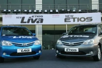 Chi tiết 2 mẫu xe giá rẻ giật mình của Toyota