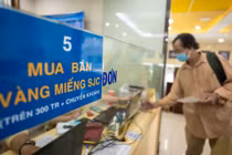 Giá vàng hôm nay 15/8: Áp lực lãi suất, vàng tăng thẳng đứng