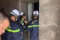 Giải cứu 10 người mắc kẹt trong thang máy ở chung cư FLC Đại Mỗ