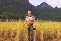 Giáo sư trẻ nhất năm 2022: Nặng lòng với rơm rạ, đồng ruộng