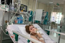 Vụ ngộ độc rượu tại TP.HCM: Thêm một nạn nhân nguy kịch